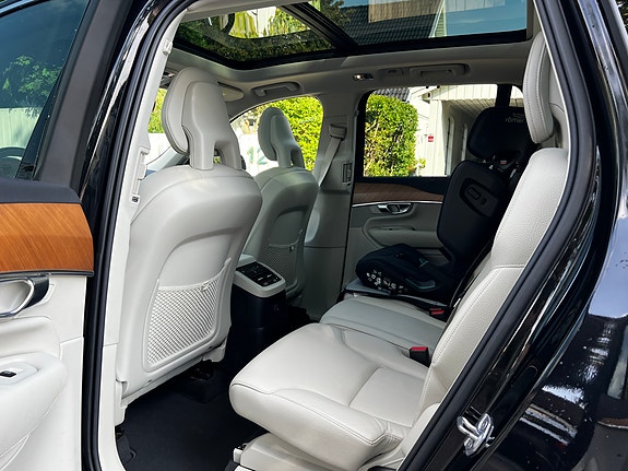 Volvo XC90 11 of 13