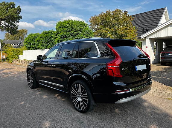 Volvo XC90 3 of 13