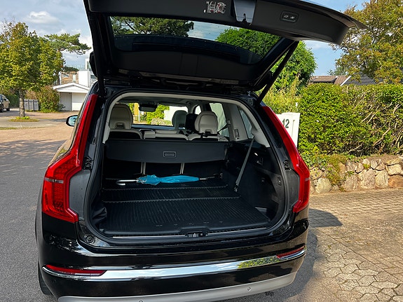 Volvo XC90 13 of 13