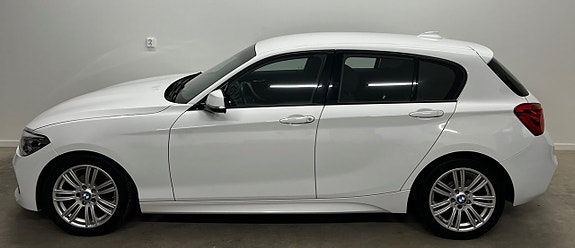 BMW 118d 2 of 5