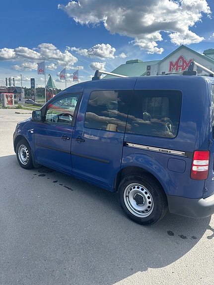 Volkswagen Caddy 2 of 5