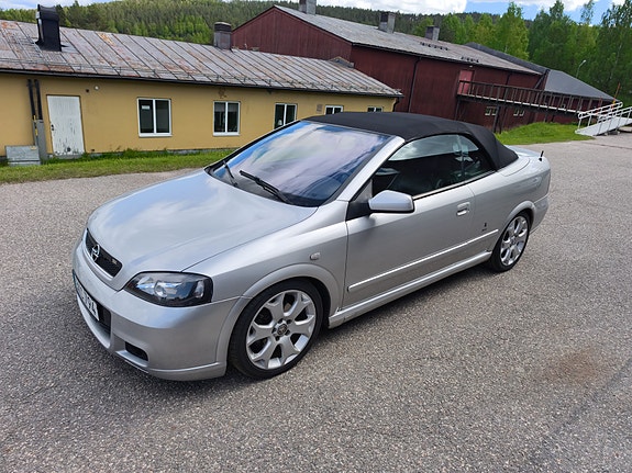 Opel Astra 2 of 5
