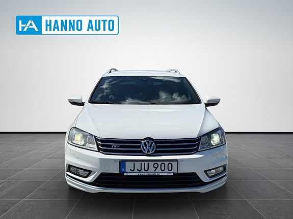 Volkswagen Passat 7 of 30