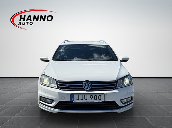 Volkswagen Passat 8 of 30