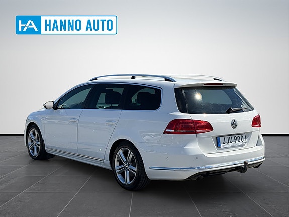 Volkswagen Passat 2 of 30