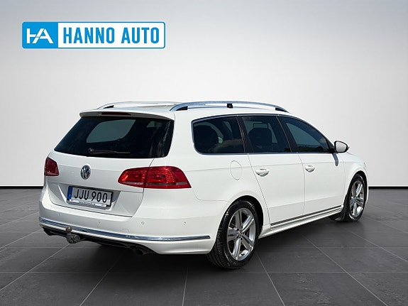 Volkswagen Passat 4 of 30
