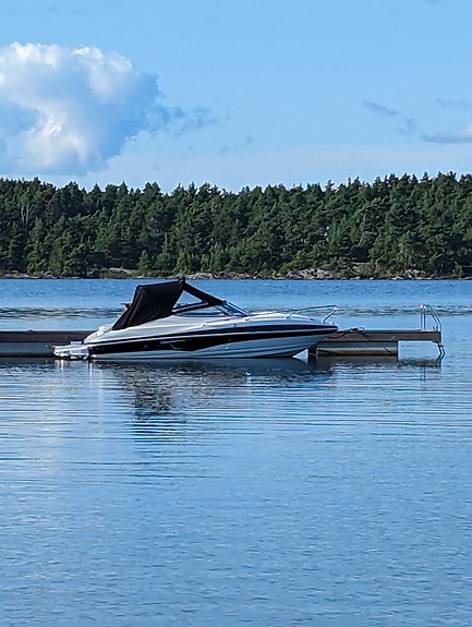 Larson 216 SC 2011  – 330h – 80km trailer ingår 2 of 5