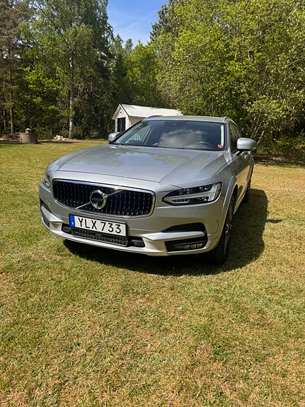 Volvo V90 Cross Country 4 of 5