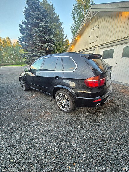 BMW X5 4 of 6