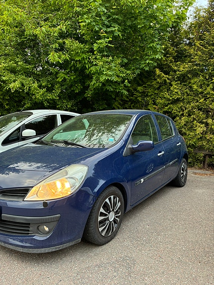 Renault Clio 3 of 5