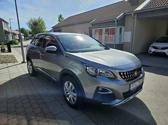 Peugeot 3008 2 of 5