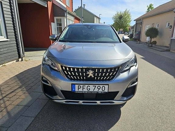 Peugeot 3008 3 of 5