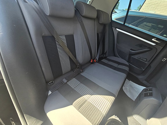 Volkswagen Golf V 11 of 30