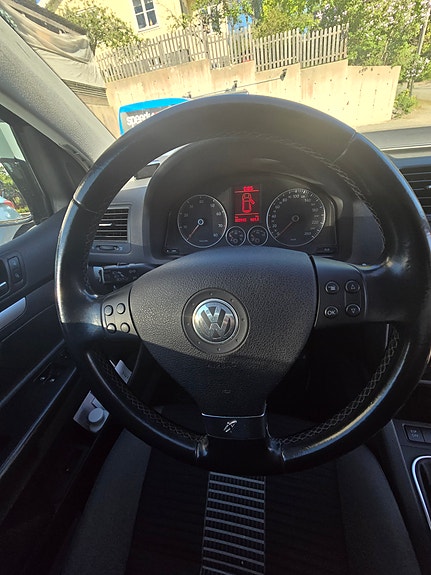 Volkswagen Golf V 18 of 30