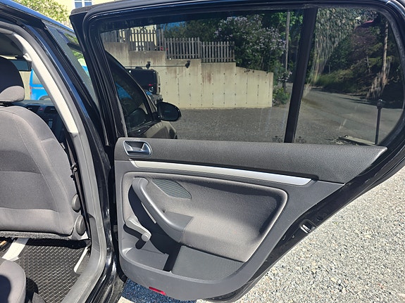 Volkswagen Golf V 16 of 30