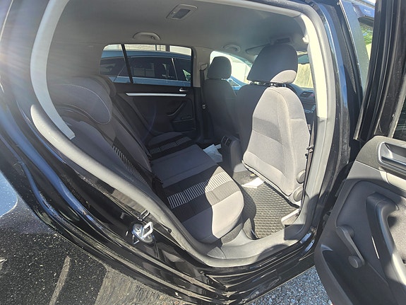 Volkswagen Golf V 12 of 30