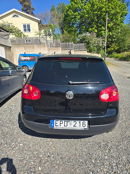 Volkswagen Golf V 4 of 30