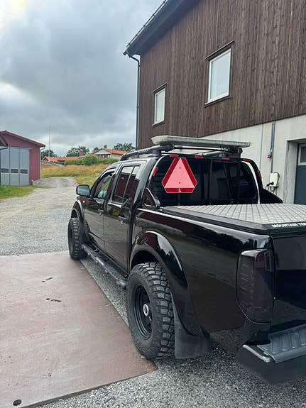 Nissan Navara 3 of 9