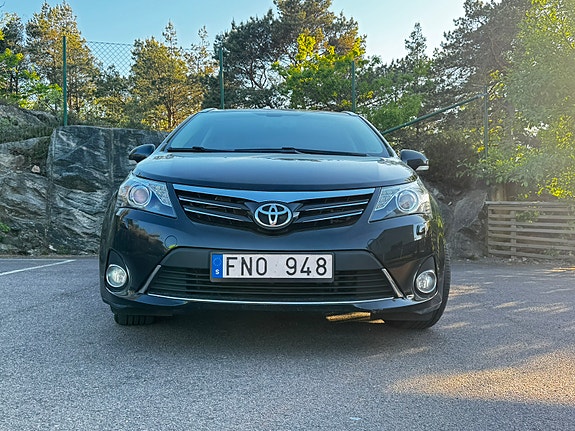 Toyota Avensis 5 of 5