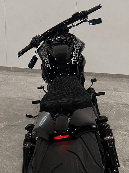 Harley-Davidson VRSCDX Night Rod Special 1.3 | Unik 12 of 16