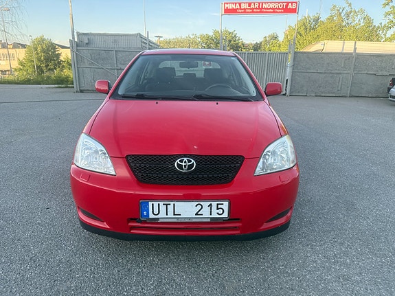 Toyota Corolla 2 of 11