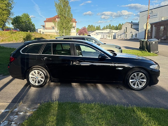 BMW 520d 3 of 5