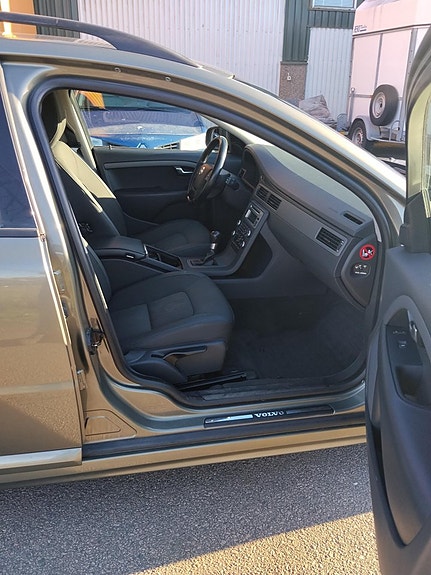 Volvo V70 14 of 14