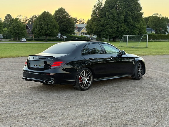 Mercedes-Benz E63 16 of 20