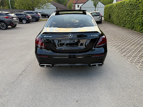 Mercedes-Benz E63 6 of 20