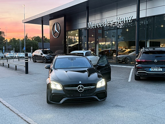Mercedes-Benz E63 15 of 20