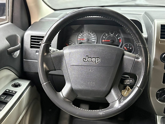 Jeep Patriot 16 of 22