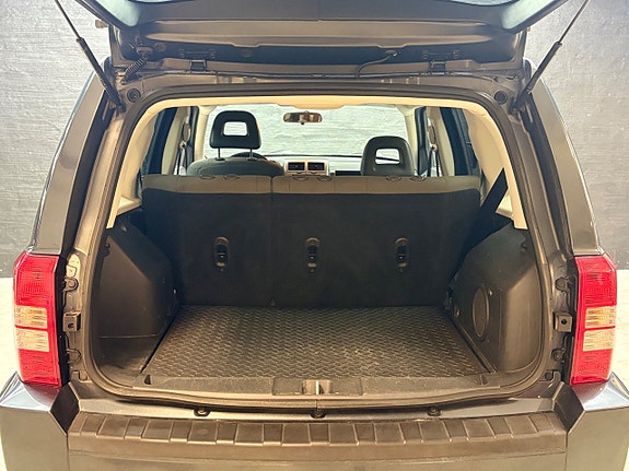 Jeep Patriot 10 of 22