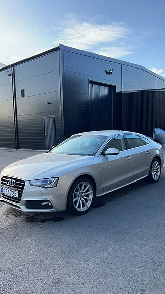 Audi A5 2 of 15