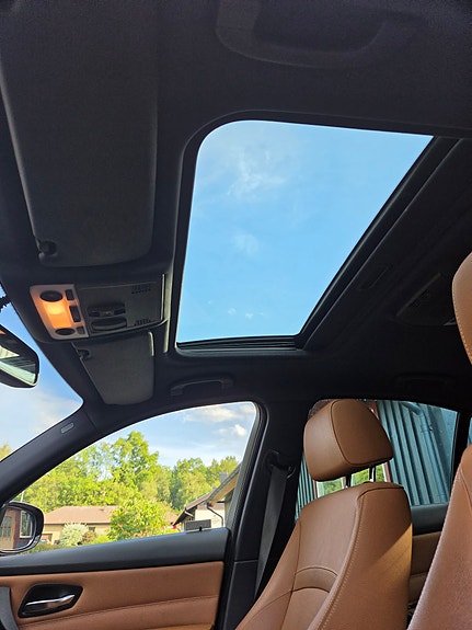 BMW 330d 4 of 10