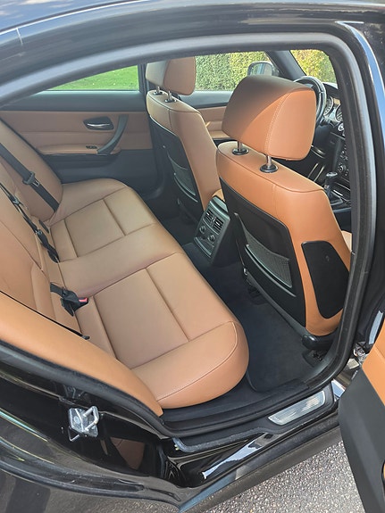 BMW 330d 9 of 10