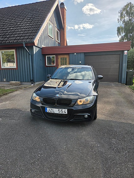 BMW 330d 6 of 10