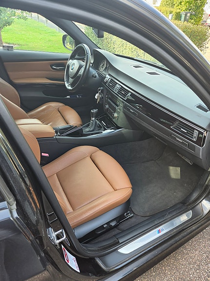 BMW 330d 8 of 10