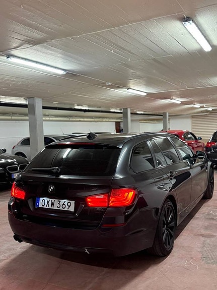 BMW 520d 3 of 5