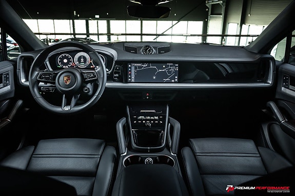 Porsche Cayenne 17 of 30