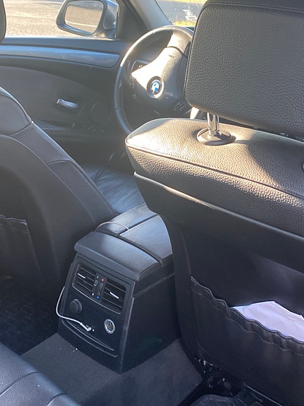 BMW 520d 4 of 5