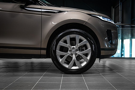 Land Rover Range Rover Evoque 7 of 30