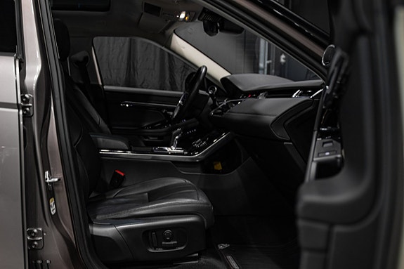 Land Rover Range Rover Evoque 29 of 30