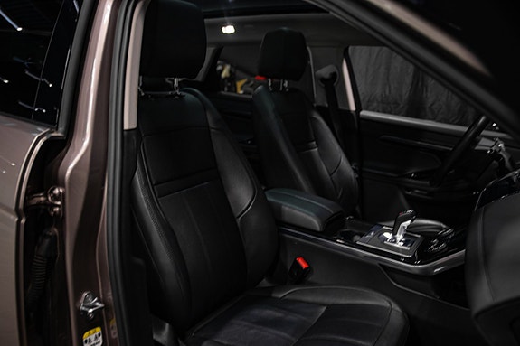 Land Rover Range Rover Evoque 28 of 30