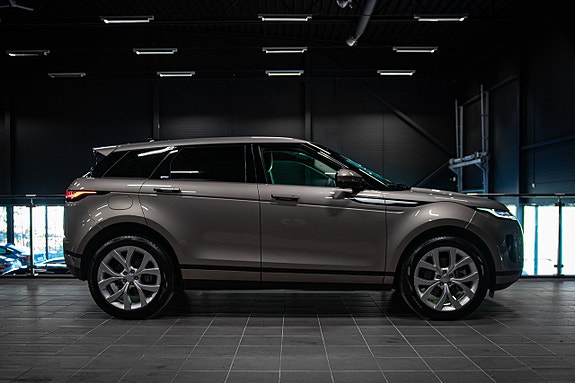 Land Rover Range Rover Evoque 3 of 5
