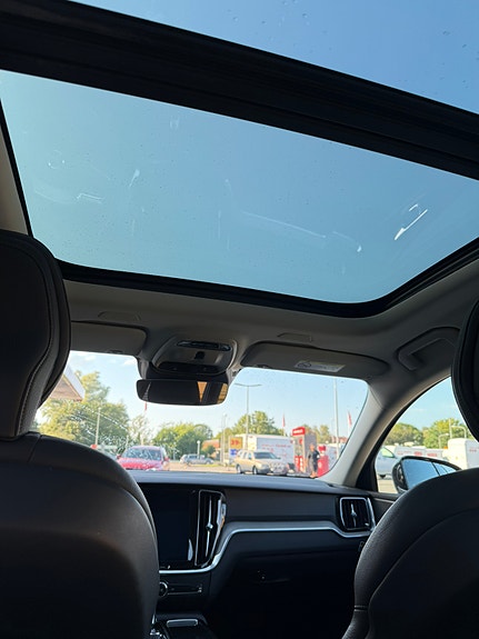 Volvo V60 7 of 8
