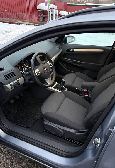 Opel Astra 3 of 4