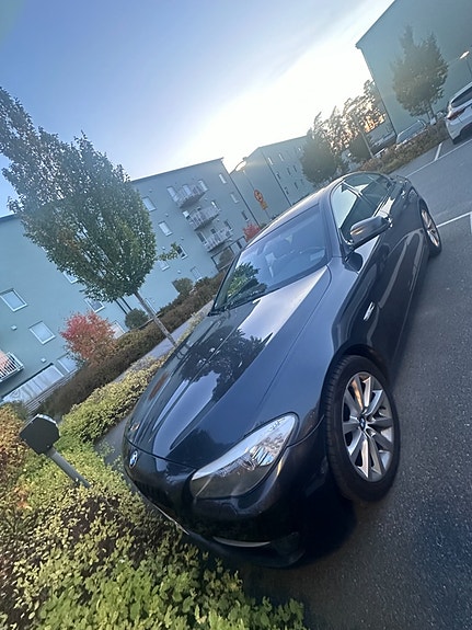 BMW 520d 2 of 5