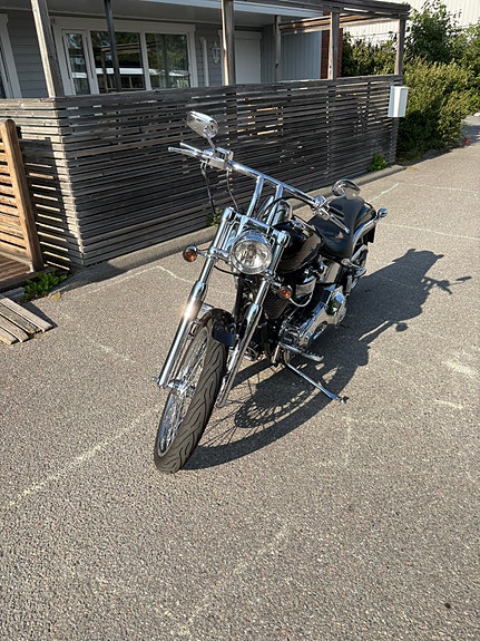 Harley-Davidson Deuce 6 of 6