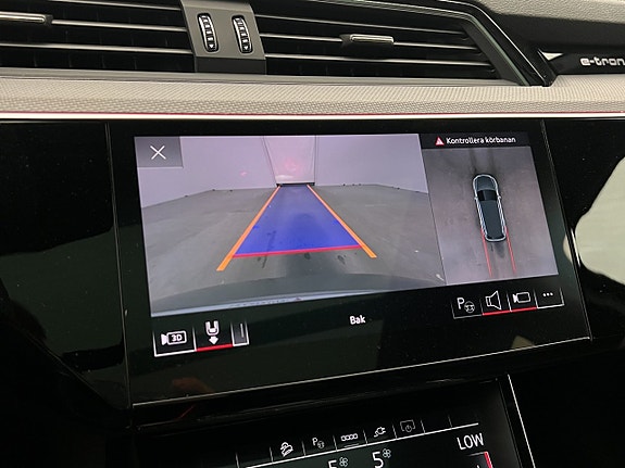 Audi Q8 22 of 30