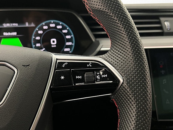 Audi Q8 20 of 30